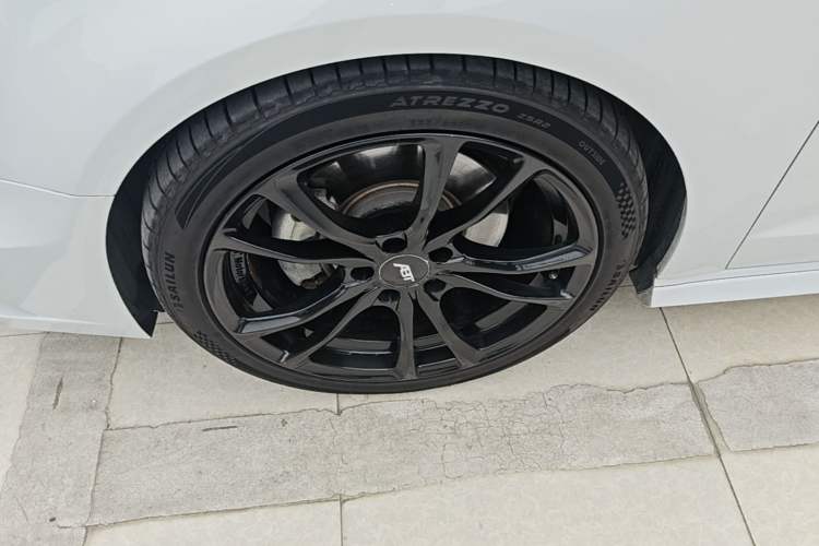 Used Audi A3 2015 Sportback 45 TFSI S line sports model Left Front Wheel Hub