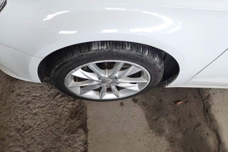Used Audi A3 2015 Sportback 35 TFSI Millionth Anniversary Comfort Model Left Front Wheel Hub