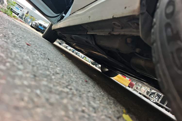 Used Audi A3 2015 Limousine 40 TFSI Automatic Comfort Model Left Side Sill
