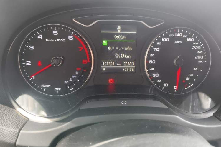 Used Audi A3 2015 Limousine 40 TFSI Automatic Comfort Model Odometer Close Up