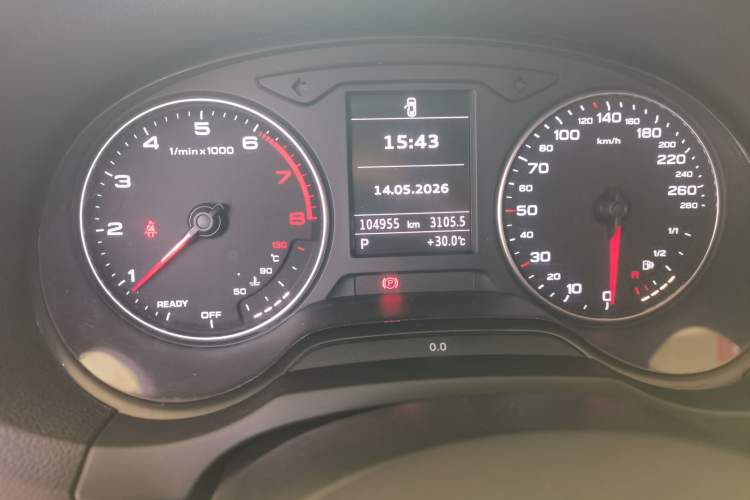 Used Audi A3 2015 Limousine 35 TFSI Millionth Anniversary Intelligent Leading Model Odometer Close Up