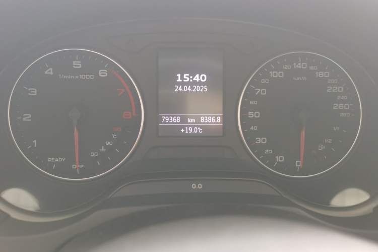 Used Audi A3 2015 Limousine 35 TFSI Millionth Anniversary Intelligent Leading Model Odometer Close Up