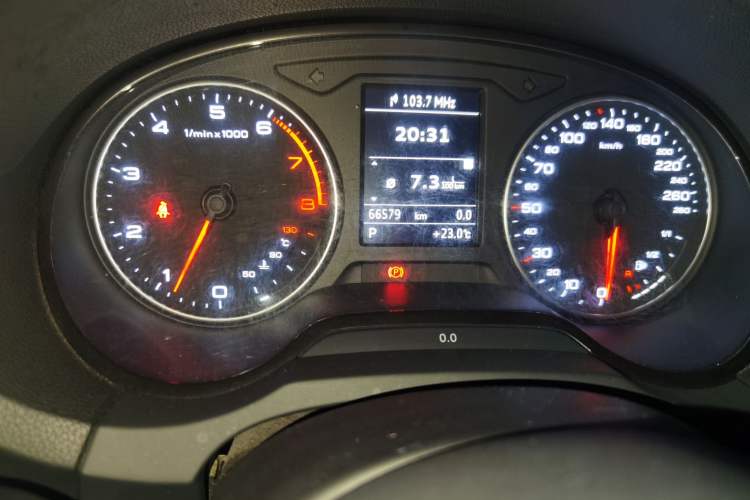 Used Audi A3 2015 Limousine 35 TFSI Millionth Anniversary Intelligent Leading Model Odometer Close Up