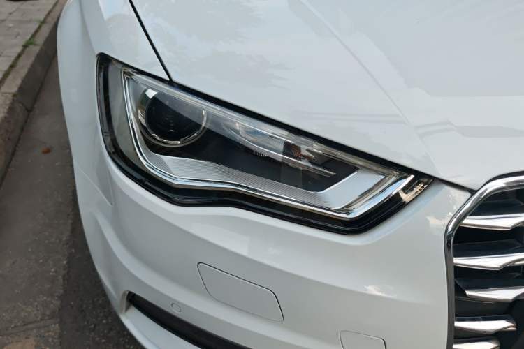 Used Audi A3 2015 Limousine 35 TFSI Millionth Anniversary Comfort Model Right Front Headlight
