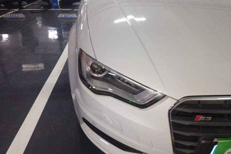 Used Audi A3 2015 Limousine 35 TFSI Millionth Anniversary Comfort Model Right Front Headlight