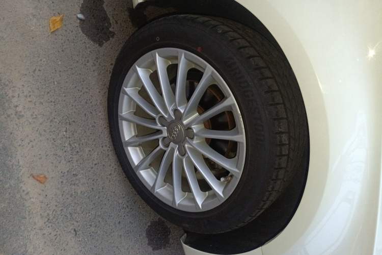 Used Audi A3 2015 Sportback 35 TFSI Millionth Anniversary Intelligent Leading Model Right Front Wheel Hub