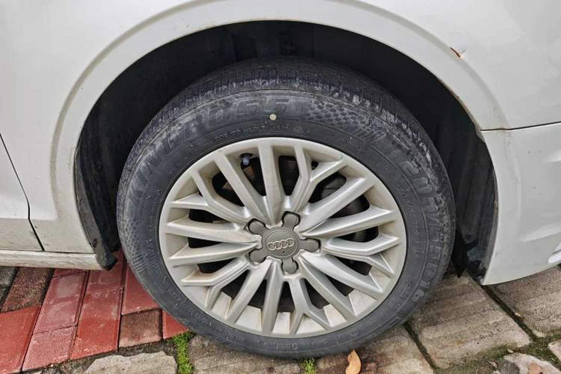 Used Audi A3 2015 Limousine 35 TFSI Millionth Anniversary Intelligent Leading Model Right Front Wheel Hub