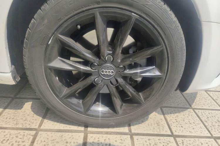 Used Audi A3 2015 Sportback 40 TFSI Automatic Comfort Model Right Front Wheel Hub
