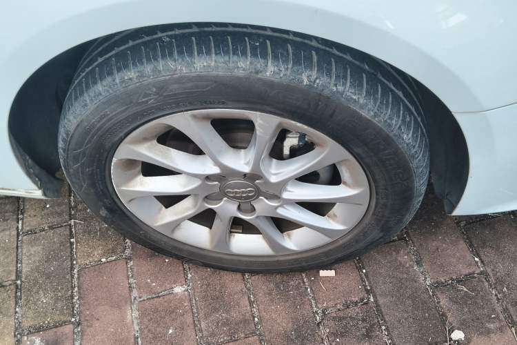 Used Audi A3 2015 Sportback 35 TFSI Millionth Anniversary Intelligent Leading Model Right Front Wheel Hub