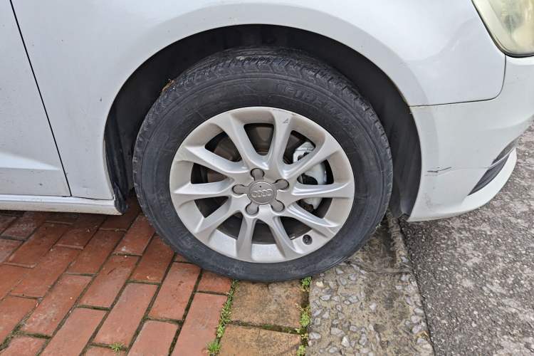 Used Audi A3 2015 Sportback 35 TFSI Millionth Anniversary Intelligent Leading Model Right Front Wheel Hub