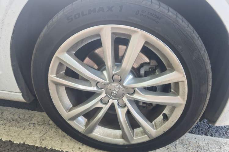 Used Audi A3 2015 Cabriolet 40 TFSI Right Front Wheel Hub