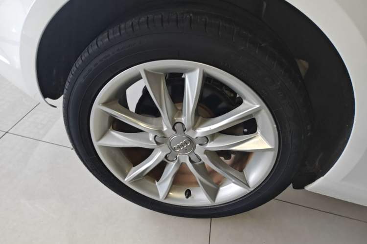 Used Audi A3 2015 Sportback 35 TFSI Millionth Anniversary Comfort Model Right Rear Wheel Hub
