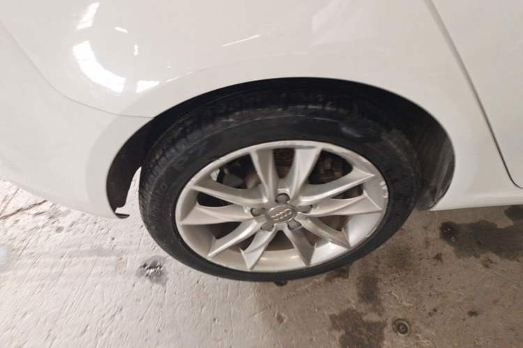 Used Audi A3 2015 Sportback 35 TFSI Millionth Anniversary Comfort Model Right Rear Wheel Hub