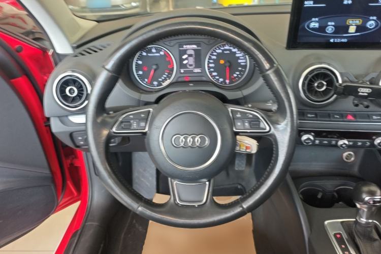 Used Audi A3 2015 Limousine 35 TFSI Millionth Anniversary Comfort Model Steering Wheel