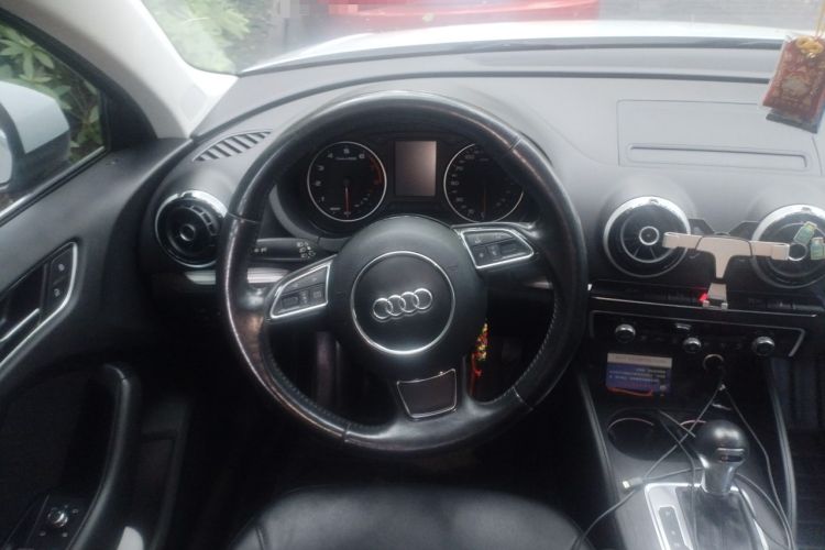 Used Audi A3 2015 Limousine 35 TFSI Millionth Anniversary Comfort Model Steering Wheel