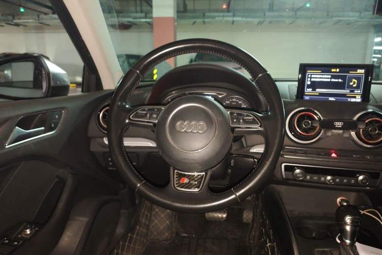Used Audi A3 2015 Limousine 45 TFSI S line Luxury Model Steering Wheel