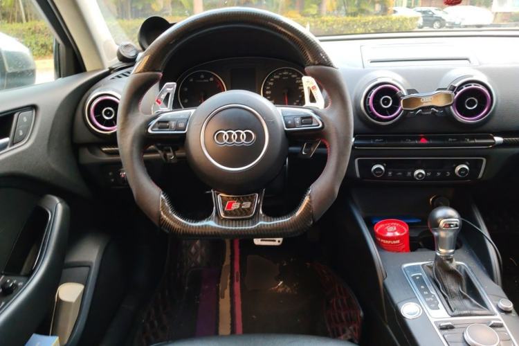 Used Audi A3 2015 Limousine 35 TFSI Millionth Anniversary Comfort Model Steering Wheel