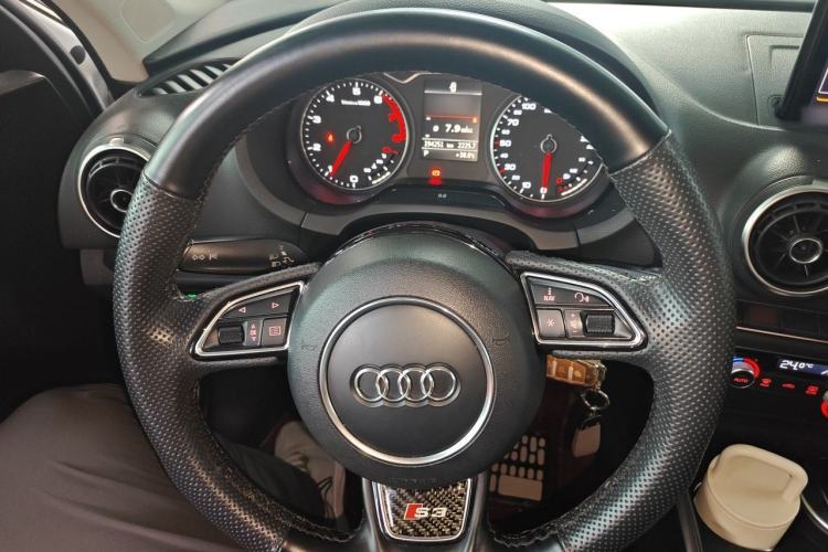 Used Audi A3 2015 Limousine 40 TFSI Automatic Comfort Model Steering Wheel