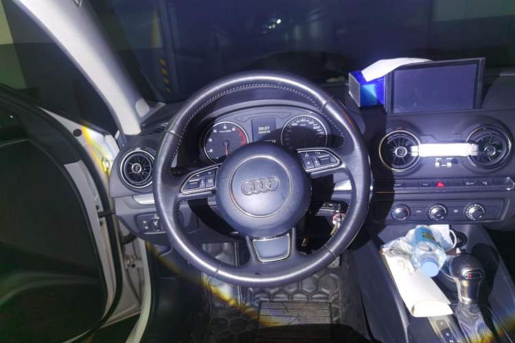 Used Audi A3 2015 Limousine 35 TFSI Millionth Anniversary Intelligent Leading Model Steering Wheel