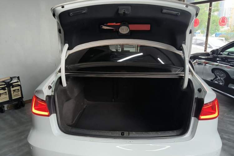 Used Audi A3 2015 Limousine 35 TFSI Millionth Anniversary Intelligent Leading Model Trunk