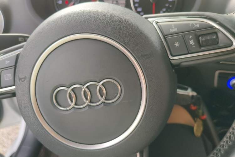 Used Audi A3 2015 Limousine 40 TFSI Automatic Comfort Model Vehicle Key