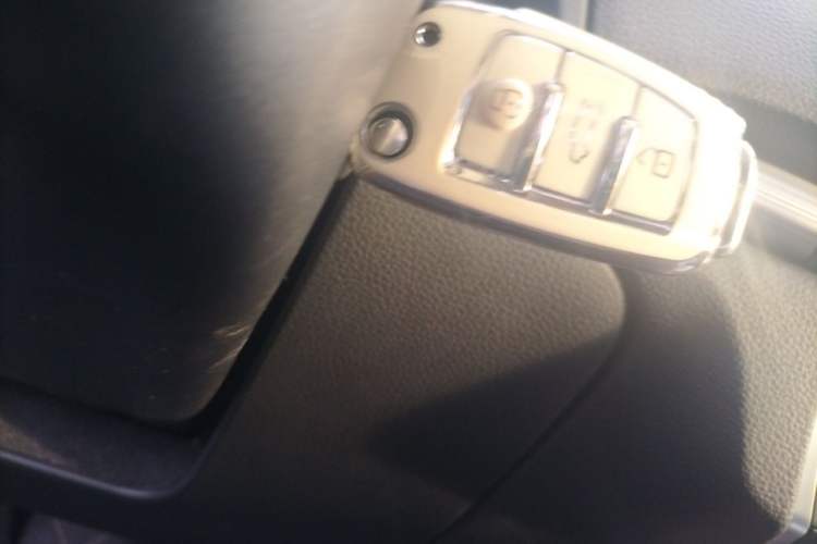 Used Audi A3 2015 Limousine 35 TFSI Millionth Anniversary Comfort Model Vehicle Key