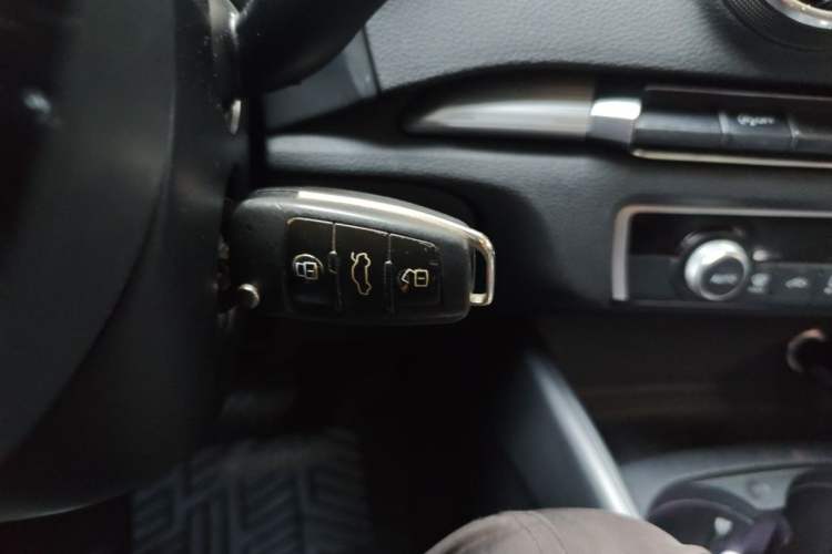 Used Audi A3 2015 Limousine 35 TFSI Millionth Anniversary Comfort Model Vehicle Key