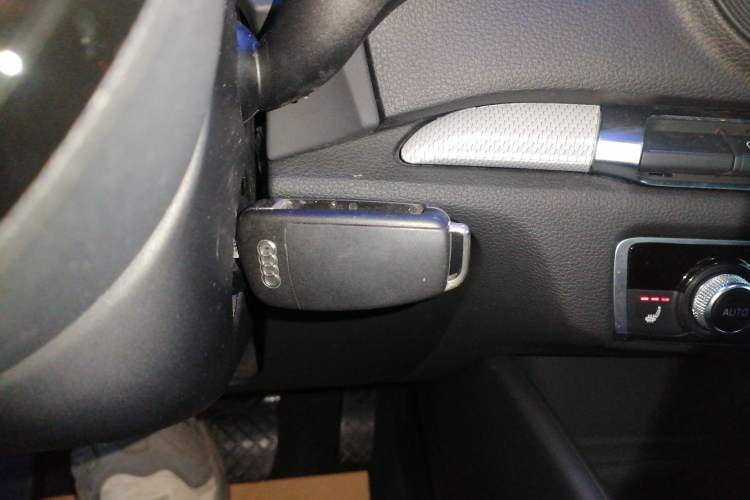 Used Audi A3 2015 Limousine 40 TFSI Automatic Luxury Model Vehicle Key