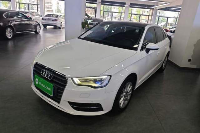 Ojetý Audi A3 2015 Sportback 35 TFSI Millionth Anniversary Intelligent Leading Model