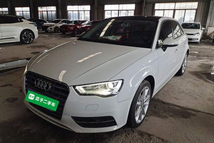 Used Audi A3 2015 Sportback 35 TFSI Millionth Anniversary Comfort Model Guazi used car, China used car export, Used car for sale, Used cars, Cheapest cars for sale