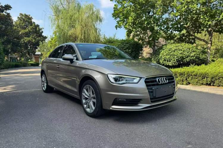 Used Audi A3 2015 Limousine 35 TFSI Millionth Anniversary Comfort Model Exterior 4