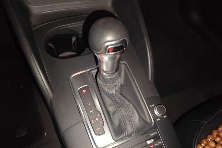 Used Audi A3 2015 Sportback 35 TFSI Millionth Anniversary Intelligent Leading Model Gear Lever