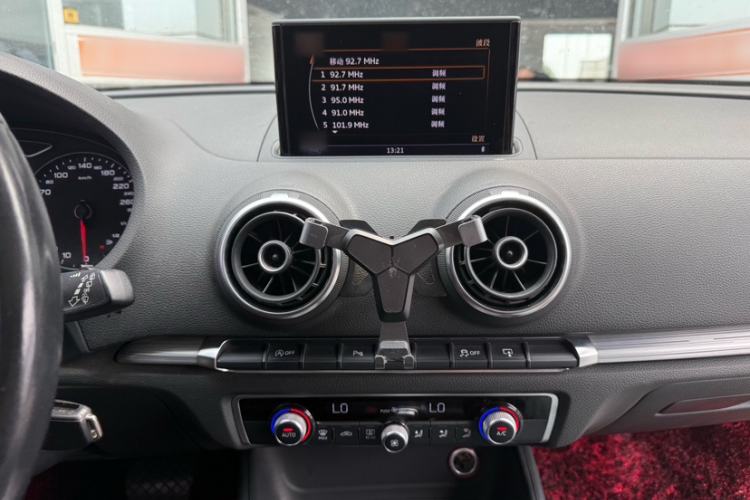 Used Audi A3 2015 Sportback 40 TFSI Automatic Comfort Model Interior 2