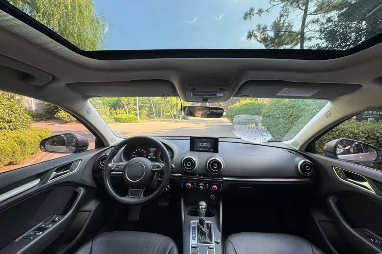 Used Audi A3 2015 Limousine 35 TFSI Millionth Anniversary Comfort Model Interior 3