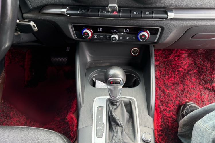 Used Audi A3 2015 Sportback 40 TFSI Automatic Comfort Model Interior 3