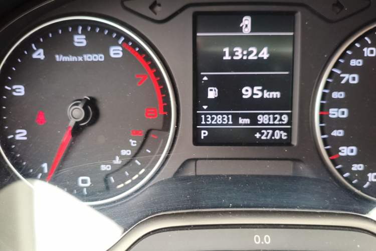 Used Audi A3 2015 Limousine 35 TFSI Millionth Anniversary Intelligent Leading Model Odometer Close Up