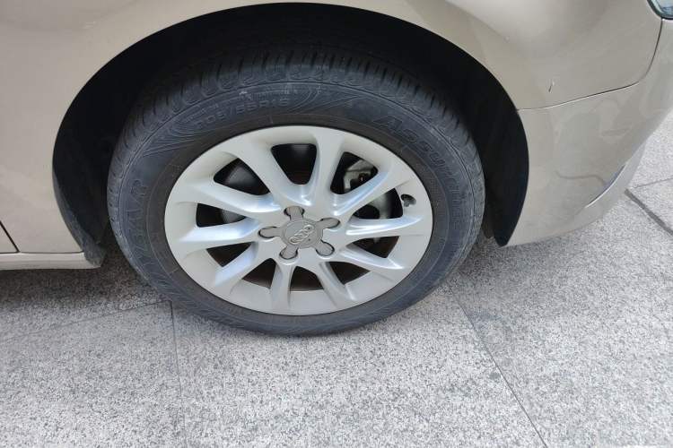Used Audi A3 2015 Sportback 35 TFSI Millionth Anniversary Intelligent Leading Model Right Front Wheel Hub