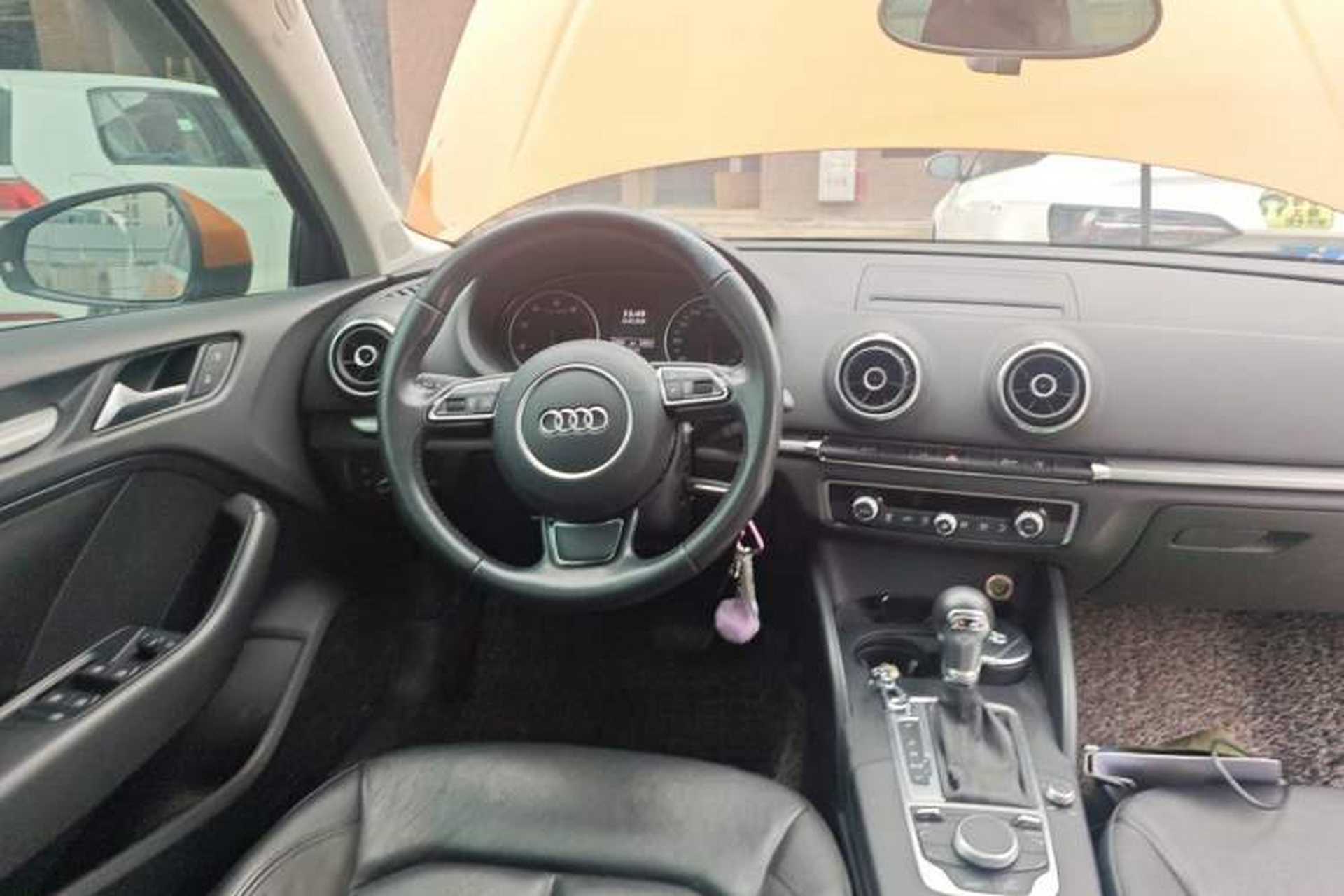 Used Audi A3 2015 Limousine 35 TFSI Millionth Anniversary Comfort Model Steering Wheel