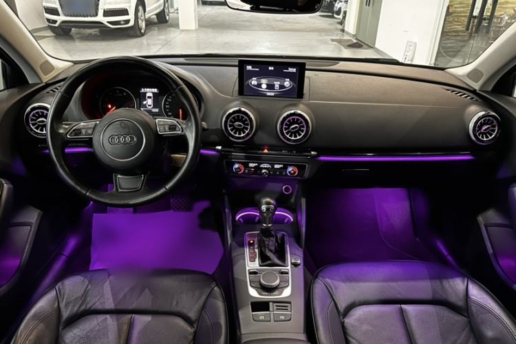 Used Audi A3 2016 Limousine 35 TFSI Style Edition Interior 2
