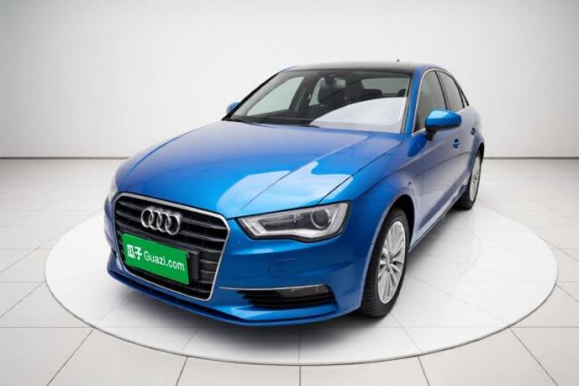 Ojetý Audi A3 2016 Limousine 35 TFSI Prestige Edition