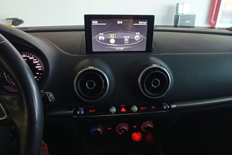 Used Audi A3 2016 Sportback 35 TFSI Ambition Edition Audio And AC Panel
