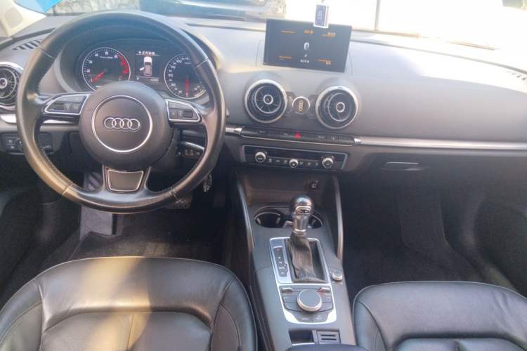 Used Audi A3 2016 Sportback 35 TFSI Style Edition Center Console
