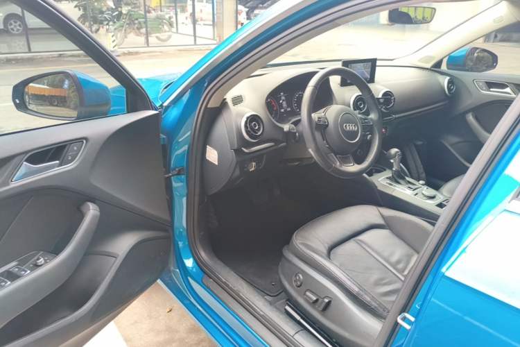 Used Audi A3 2016 Sportback 35 TFSI Style Edition Driver Seat