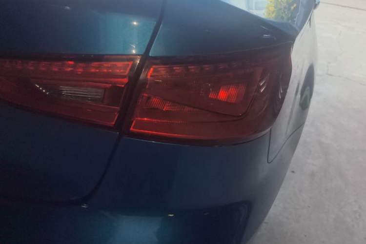Used Audi A3 2016 Limousine 35 TFSI Prestige Edition Exterior 3