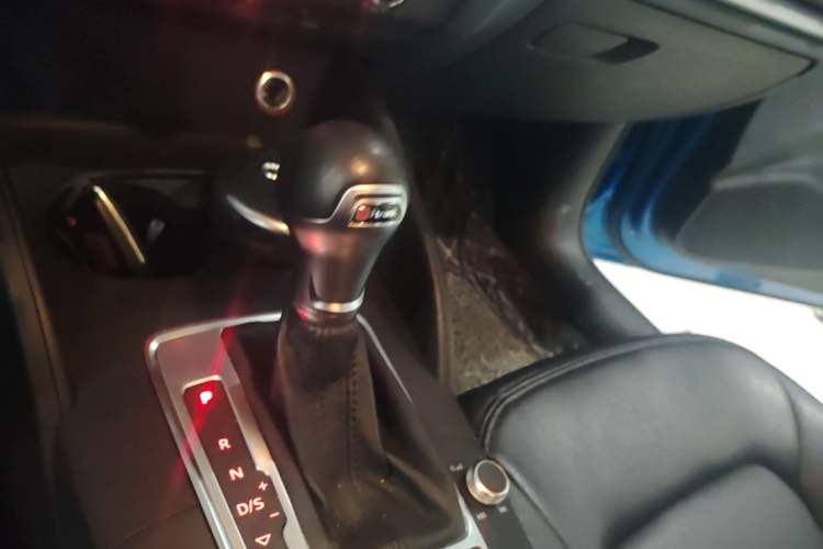 Used Audi A3 2016 Sportback 35 TFSI Ambition Gear Lever