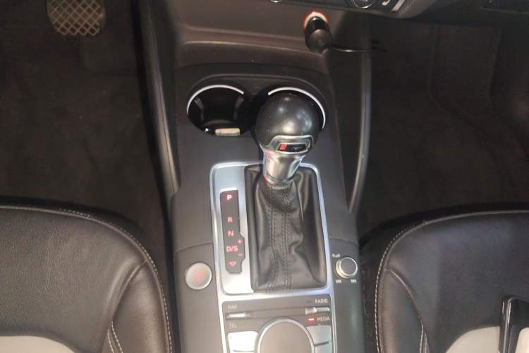 Used Audi A3 2016 Limousine 40 TFSI Luxury Model Gear Lever