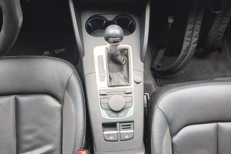 Used Audi A3 2016 Sportback 35 TFSI Style Edition Gear Lever