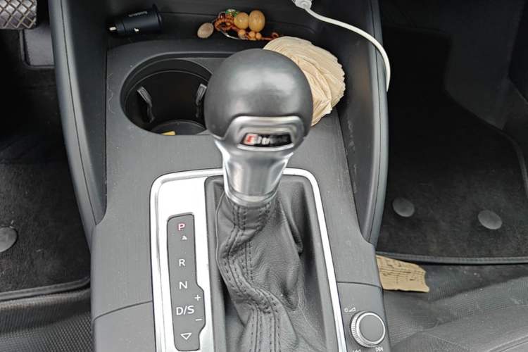 Used Audi A3 2016 Sportback 35 TFSI Ambition Gear Lever