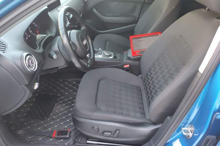 Used Audi A3 2016 Limousine 35 TFSI Prestige Edition Left Front Seat