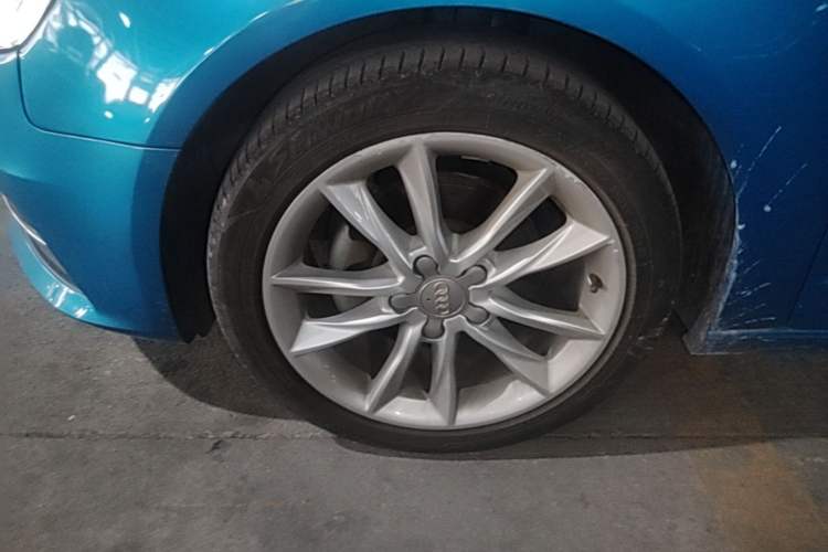 Used Audi A3 2016 Sportback 35 TFSI Style Edition Left Front Wheel Hub